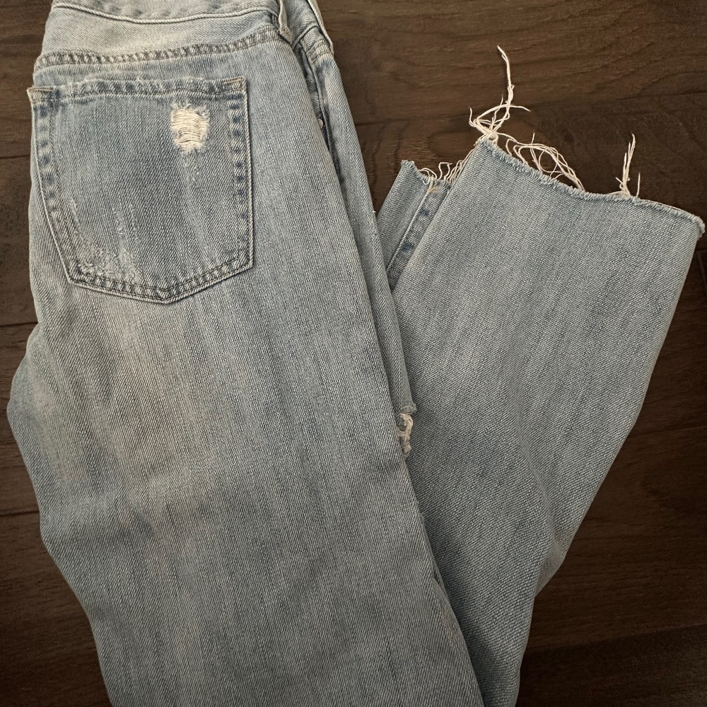 Pacsun Distressed boyfriend jeans